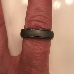 Zales Men’s tungsten wedding ring